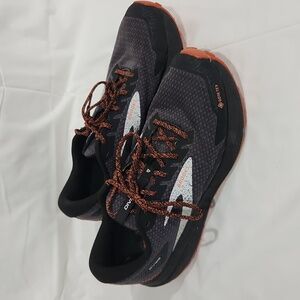 Brooks Divide 4 GTX Men's 11 Running Shoes Black Gore Tex Sneakers Athletic